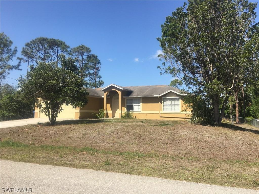 415 Magnolia Ave., Lehigh Acres, FL 33972