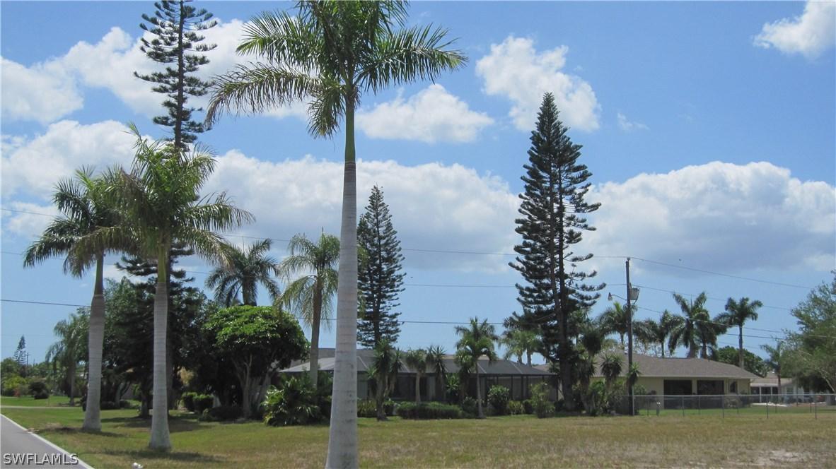 1718 SE 20th St., Cape Coral, FL 33990