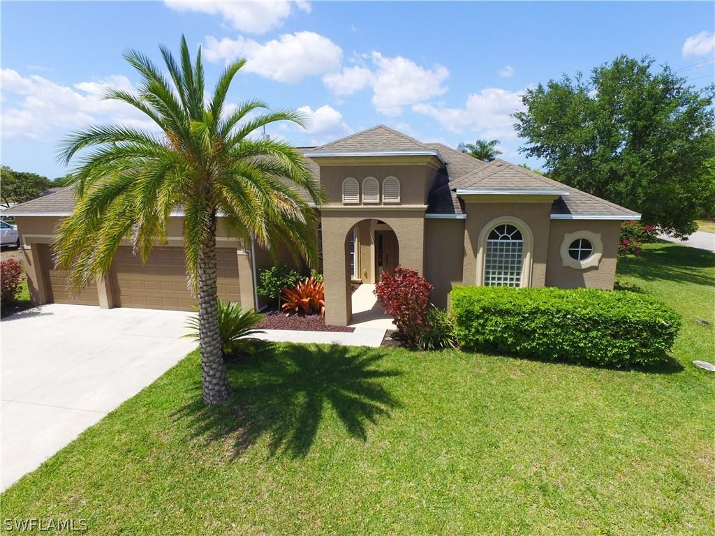 410 NE 19th Pl., Cape Coral, FL 33909