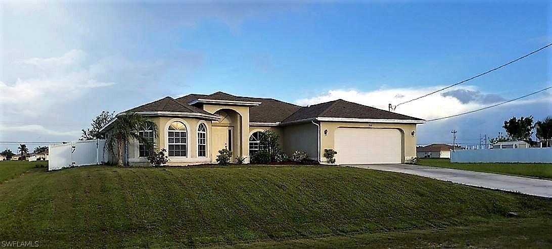 921 NW 8th Pl., Cape Coral, FL 33993