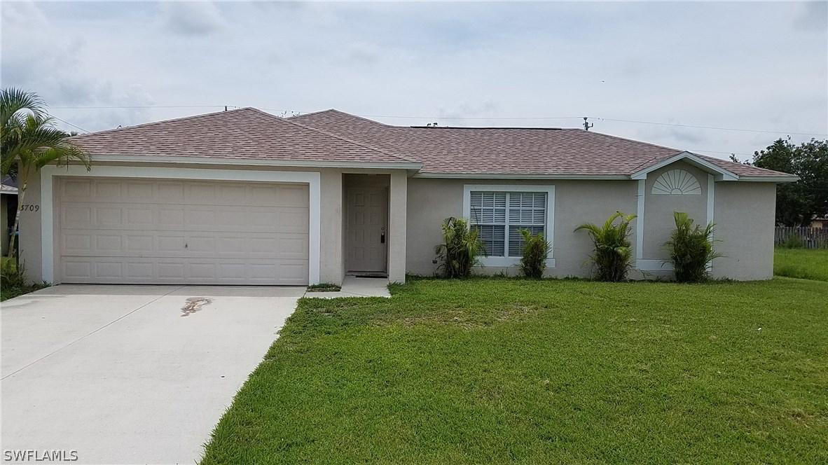 3709 SW 7th Pl., Cape Coral, FL 33914