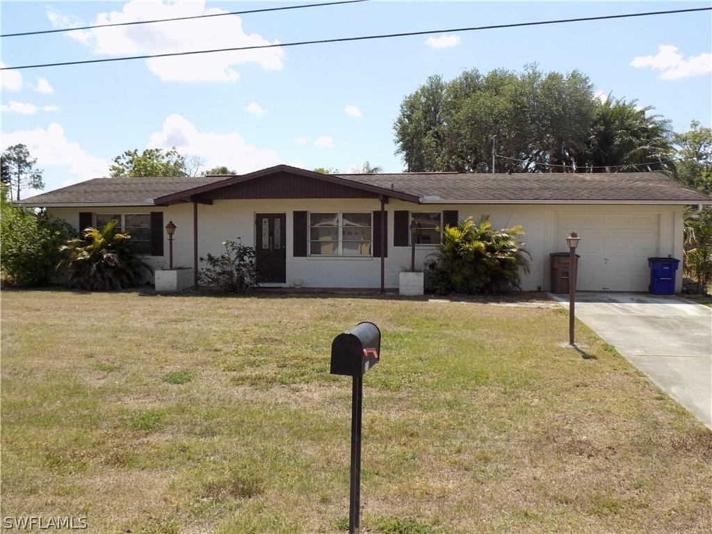 1505 Canal St., Lehigh Acres, FL 33936