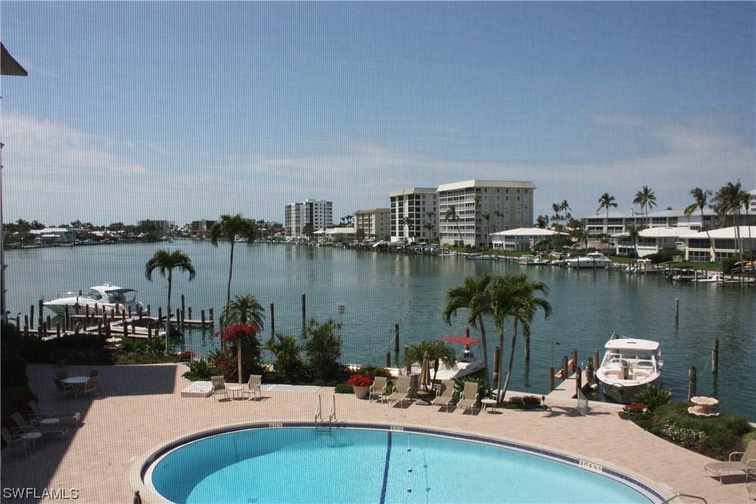 222 Harbour Dr. #305, Naples, FL 34103