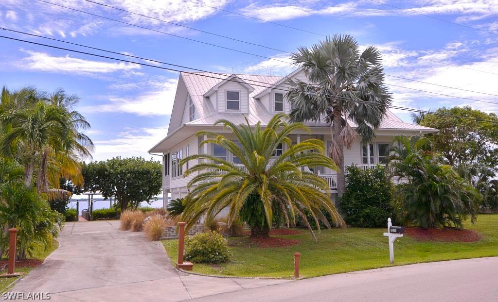 3211 Vacation Ln., St. James City, FL 33956