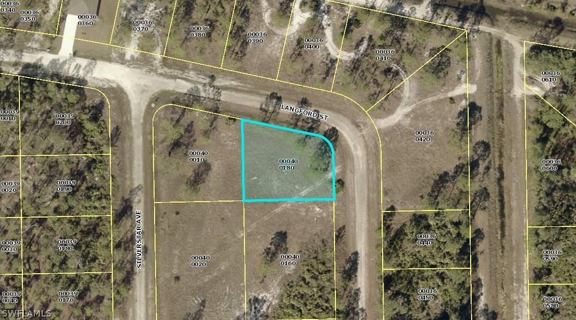 758 Langford St., Lehigh Acres, FL 33974