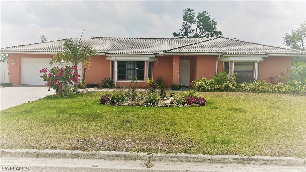 102 Gateside St., Lehigh Acres, FL 33936