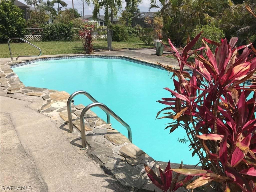 210 SW 46th Ter., Cape Coral, FL 33914