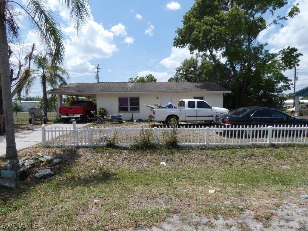 1426 Heiman Ave., Fort Myers, FL 33905