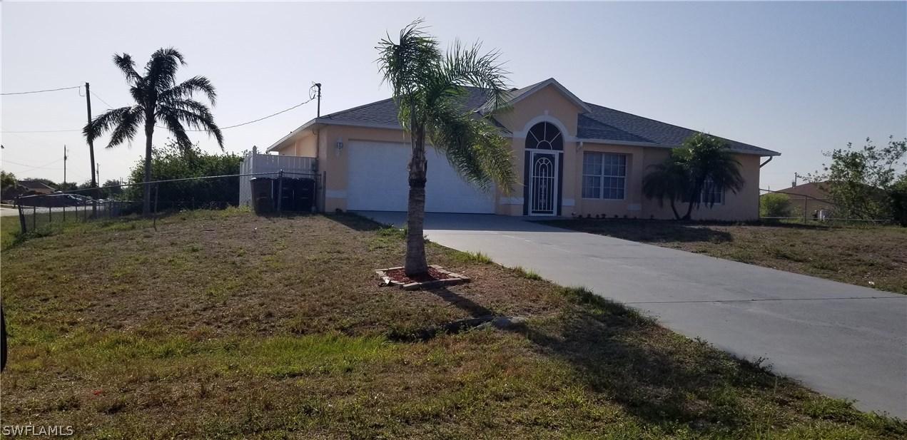 822 Chaplin Ave., Lehigh Acres, FL 33971