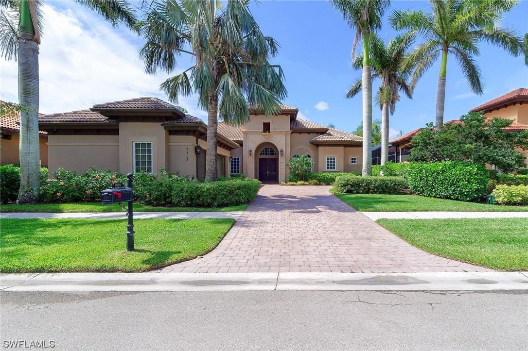 8858 Shenendoah Cir., Naples, FL 34113