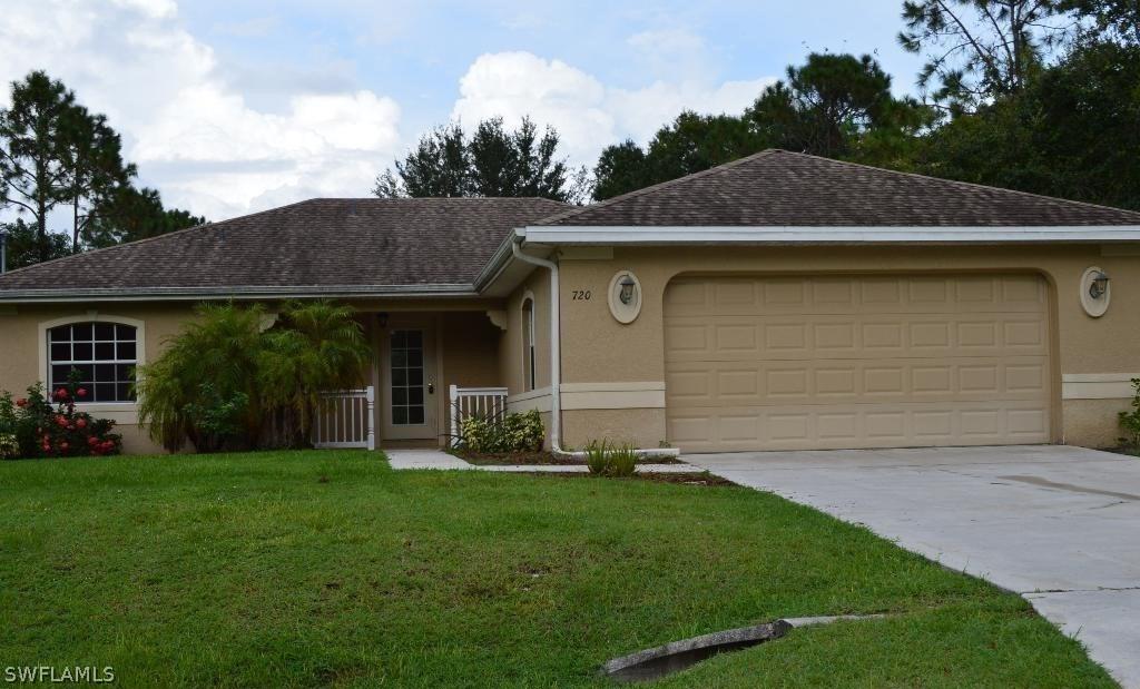 720 Abbott Ave., Lehigh Acres, FL 33972