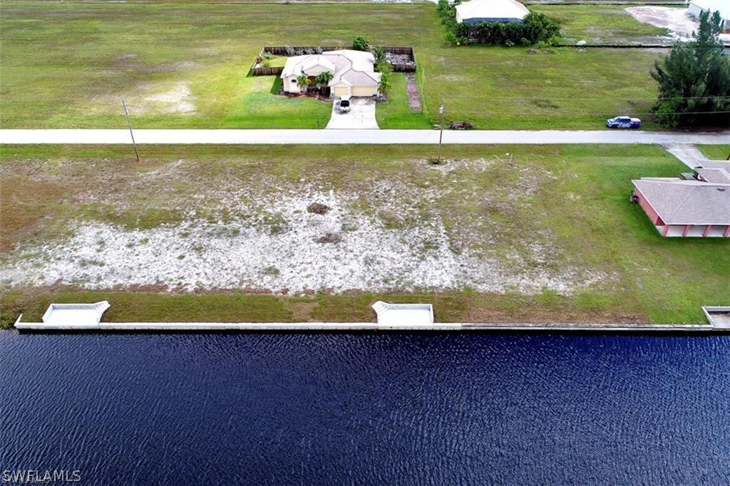 302 NW 32nd Pl., Cape Coral, FL 33993