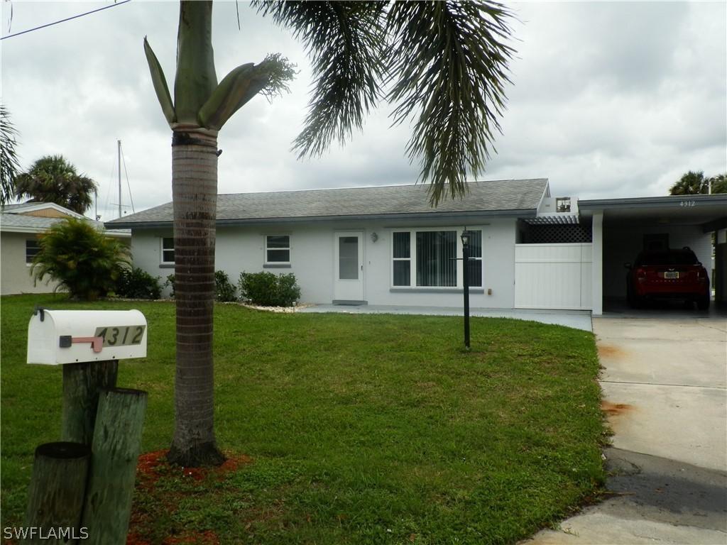 4312 S Pacific Cir., North Fort Myers, FL 33903
