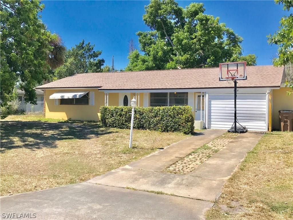 348 Dellwood Ave., Lehigh Acres, FL 33936