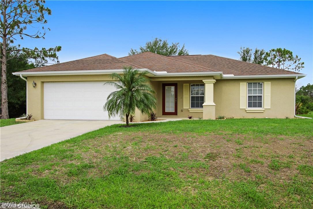 842 Da Vinci Ave., Lehigh Acres, FL 33974