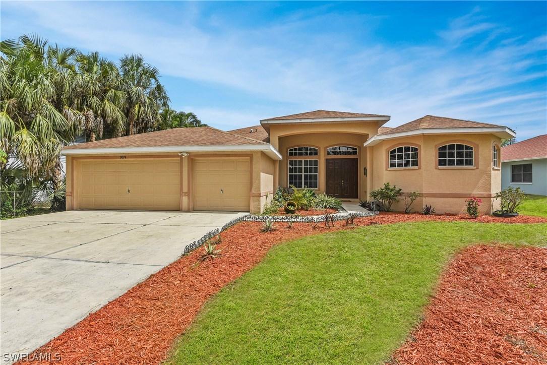 9074 Somerset Ln., Bonita Springs, FL 34135
