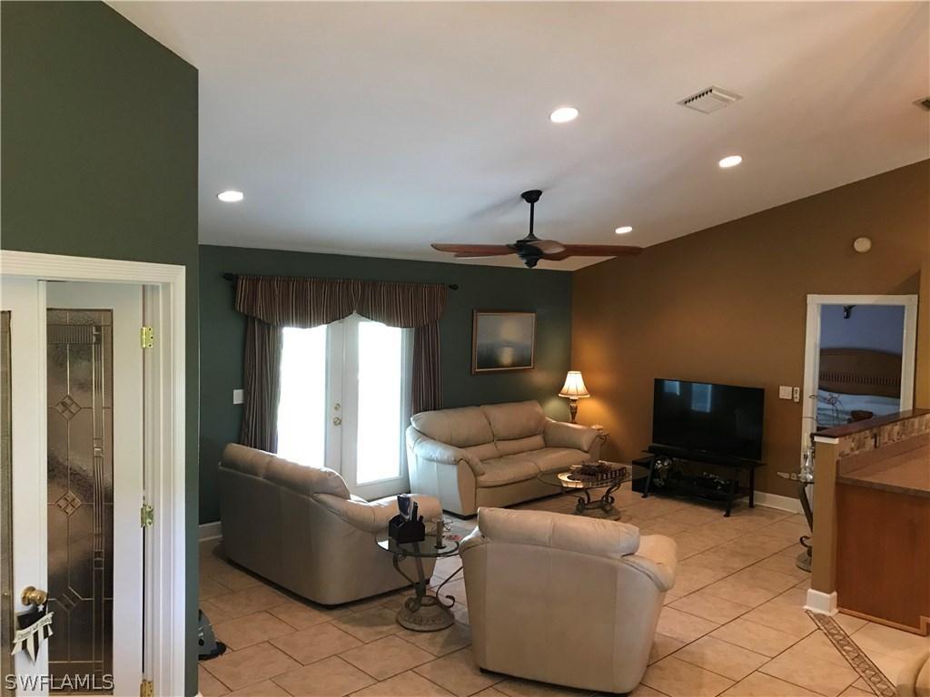 1025 NW 11th Ln., Cape Coral, FL 33993