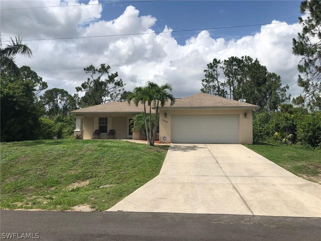 1029 Kaye St., Lehigh Acres, FL 33974