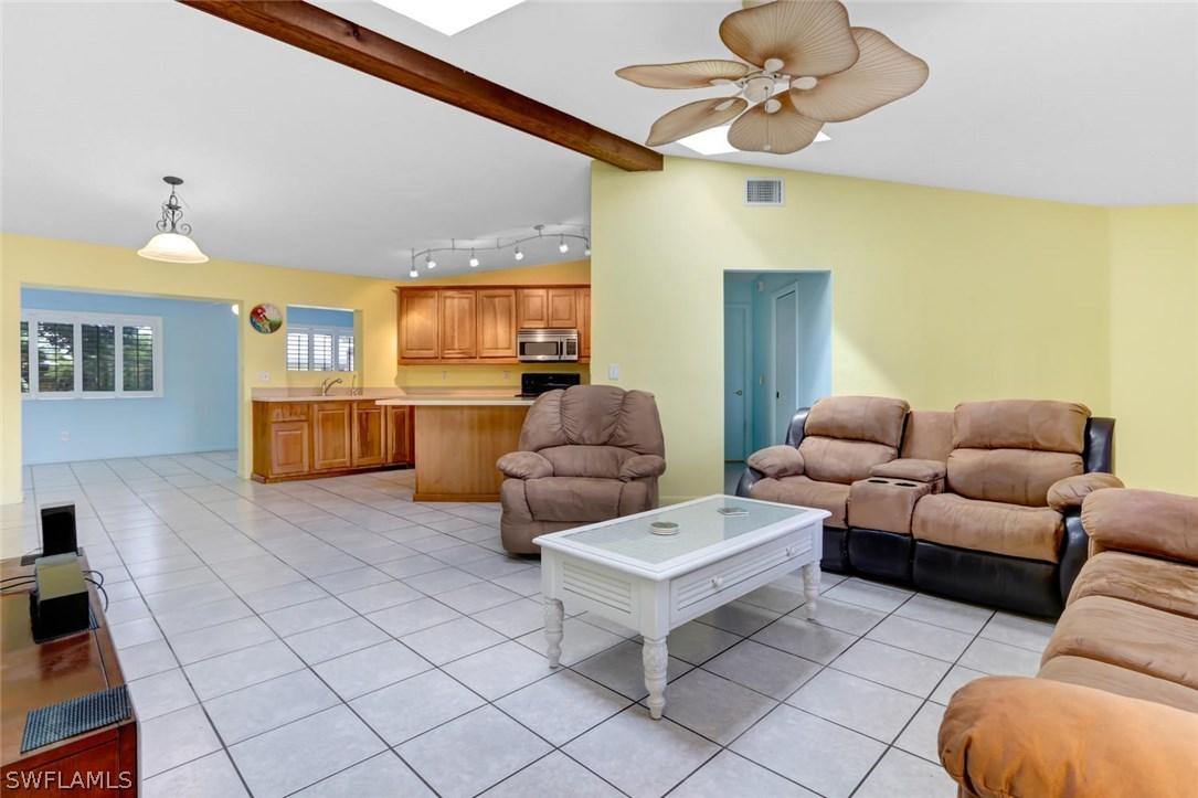 2116 SE 2nd Ter., Cape Coral, FL 33990