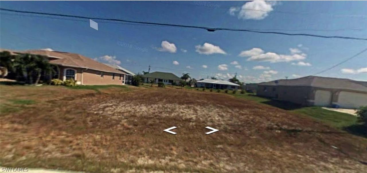 2705 Gleason Pkwy., Cape Coral, FL 33914