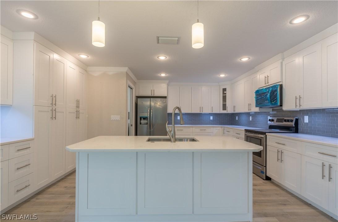 906 Atherton Ave., Lehigh Acres, FL 33971