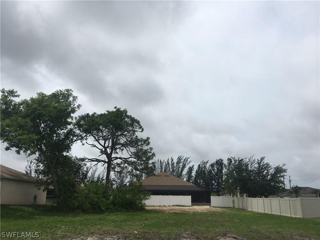 1912 SW 28th Ter., Cape Coral, FL 33914