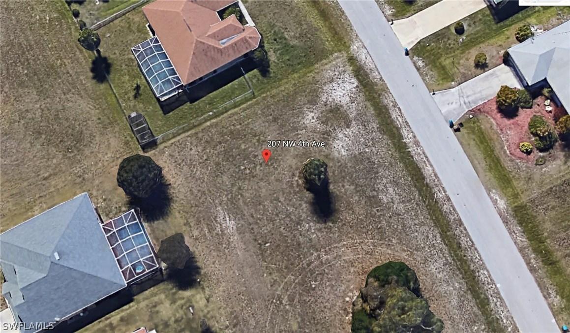207 NW 4th Ave., Cape Coral, FL 33993