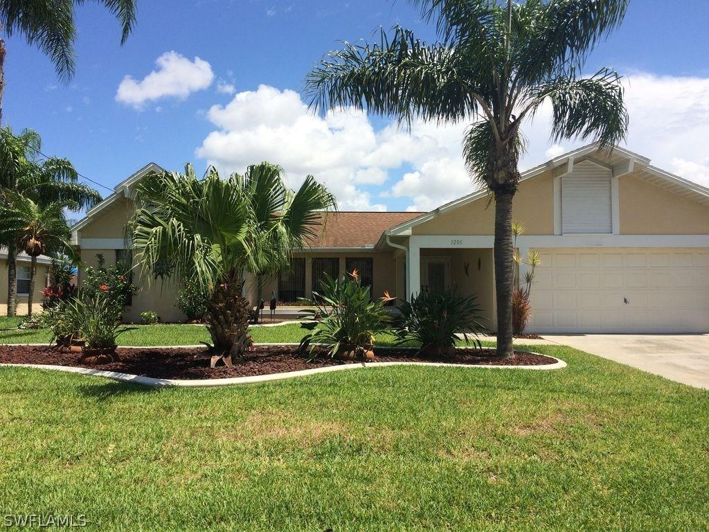 1205 SE 21st Ln., Cape Coral, FL 33990