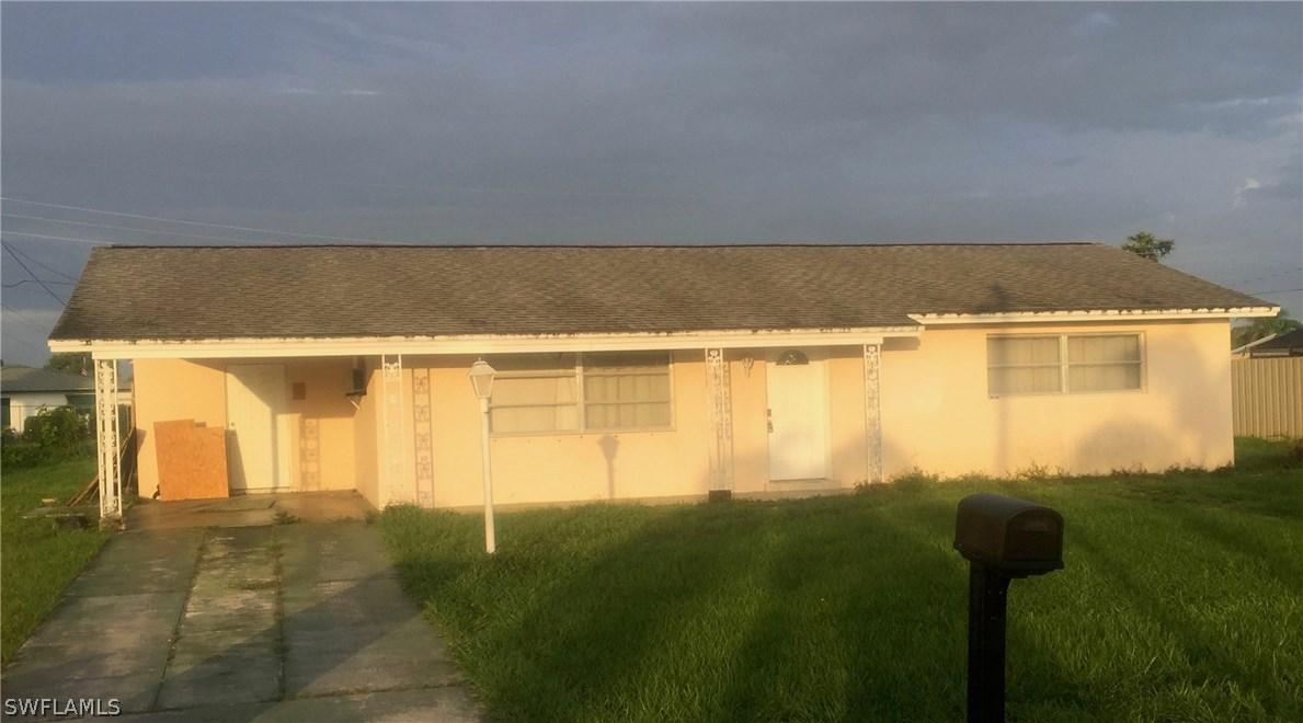339 Fleetwood Ave., Lehigh Acres, FL 33936