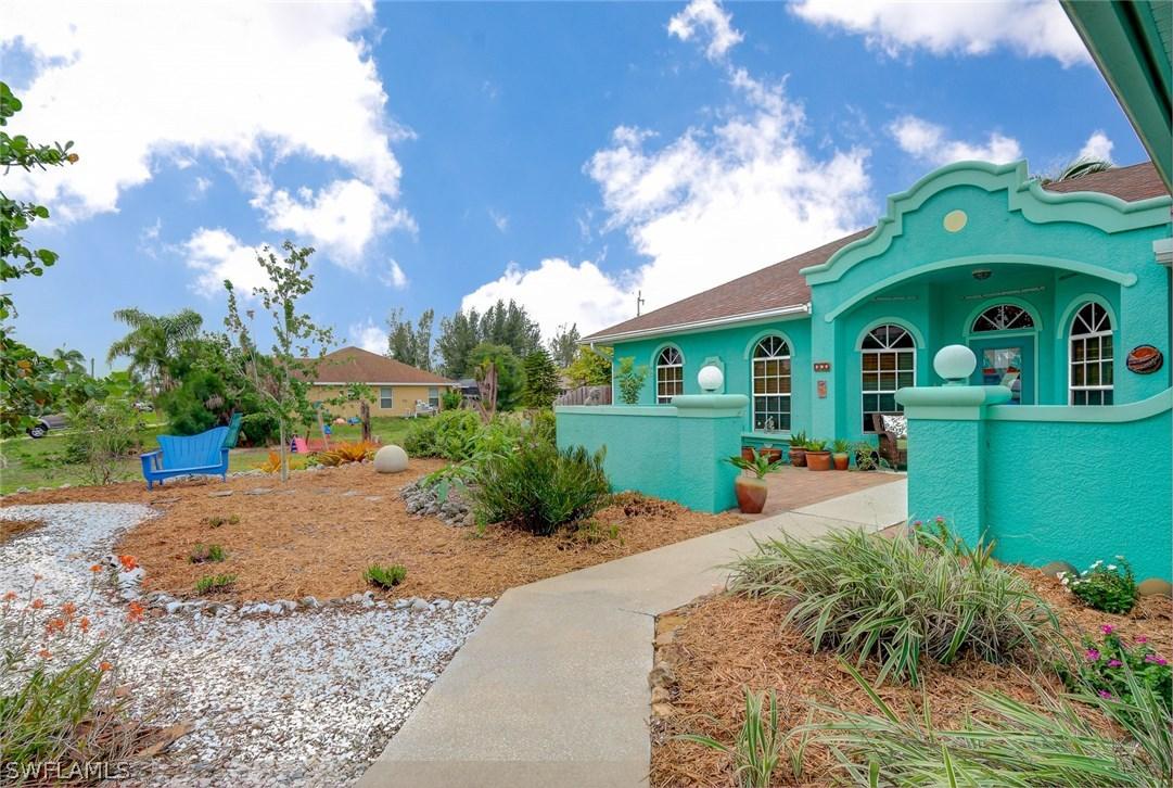 812 SW 14th Pl., Cape Coral, FL 33991