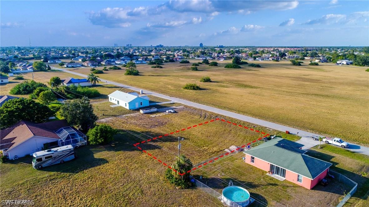 2044 NE 18th Ter., Cape Coral, FL 33909