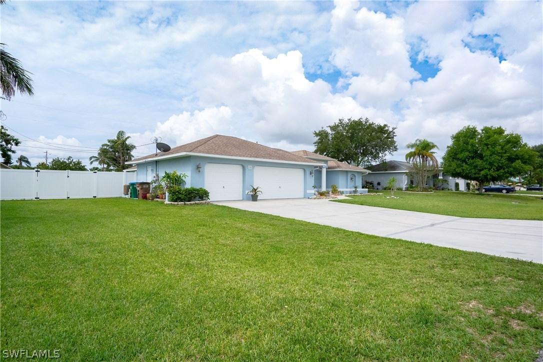 624 SE 16th St., Cape Coral, FL 33990