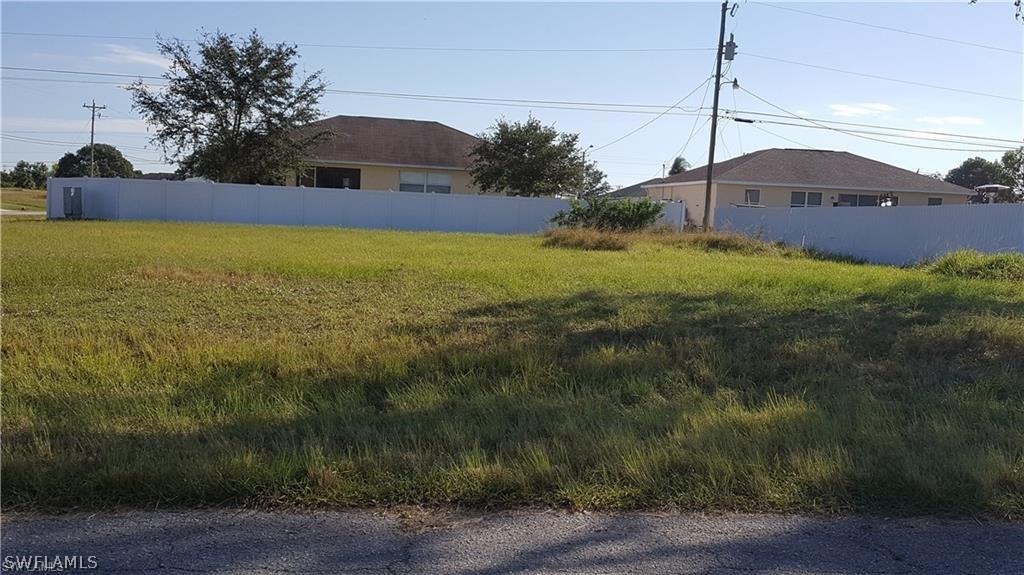 511 NE 1st Pl., Cape Coral, FL 33909