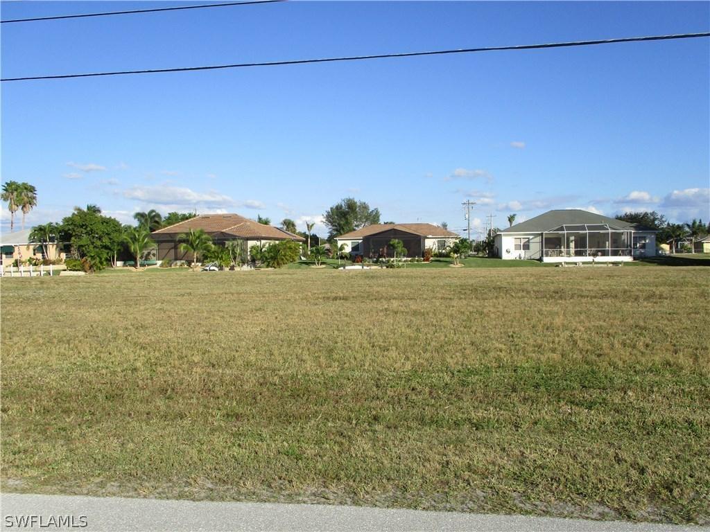 1305 SW 4th Pl., Cape Coral, FL 33991