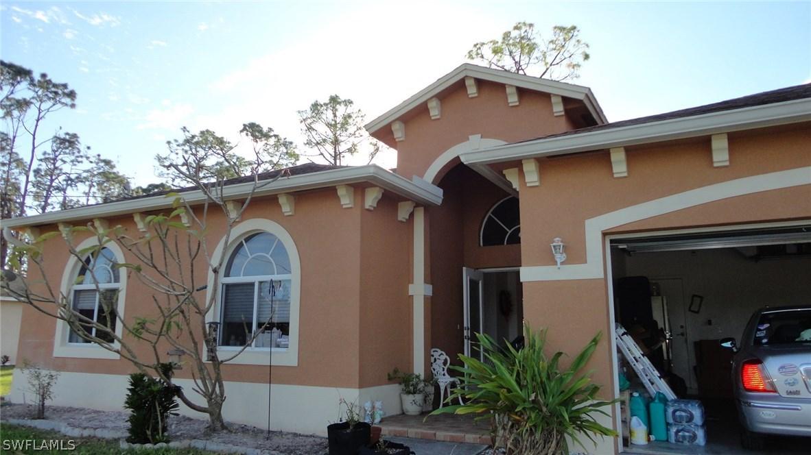 178 Thornton Ave., Lehigh Acres, FL 33974