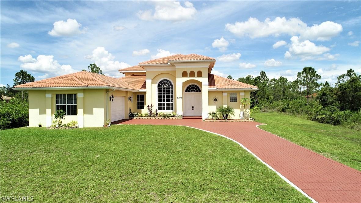 1004 Mckinley Ave., Lehigh Acres, FL 33972