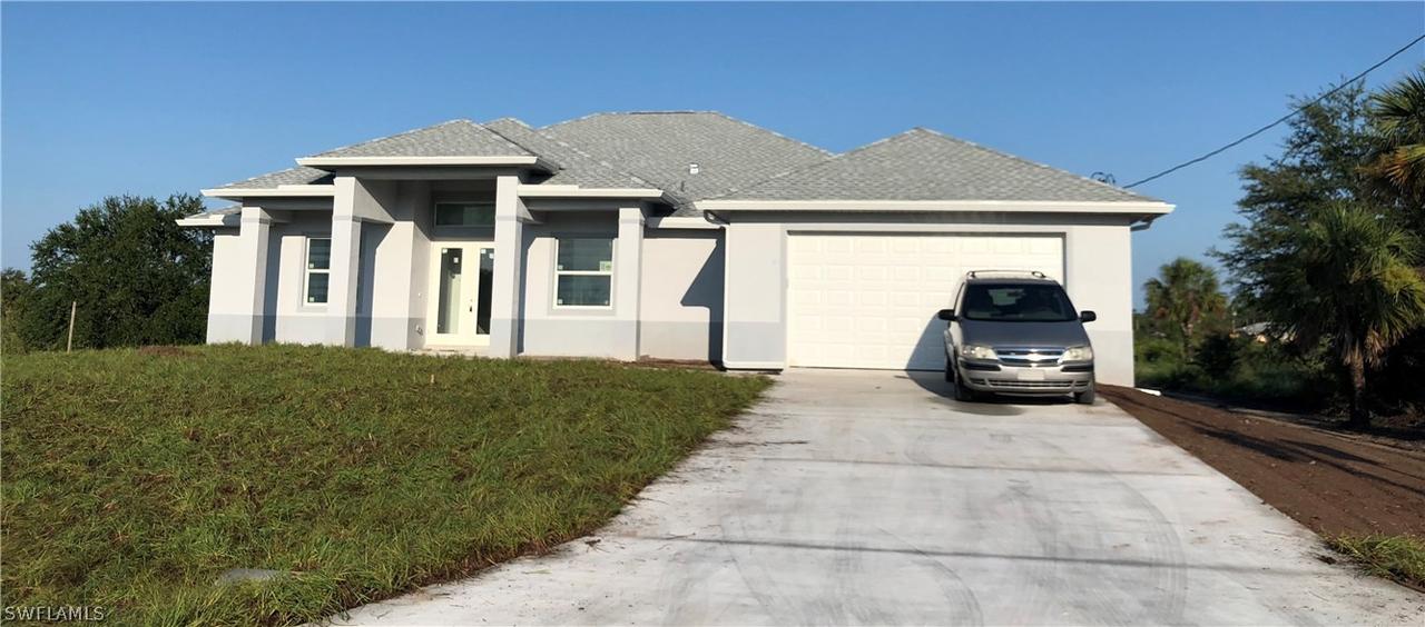 917 North Ave., Lehigh Acres, FL 33972