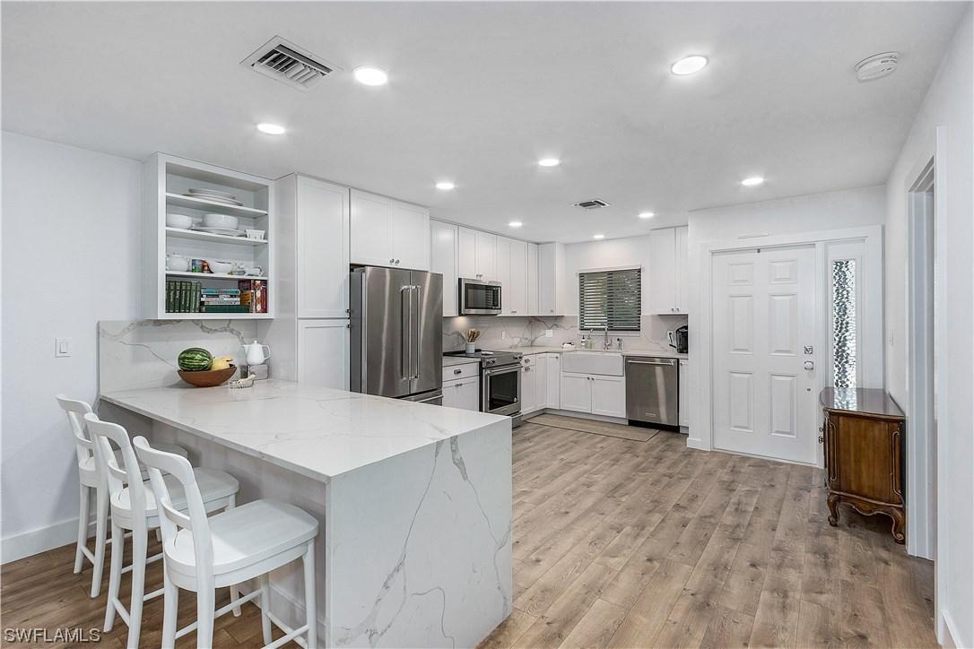 4062 Belair Ln. #9, Naples, FL 34103