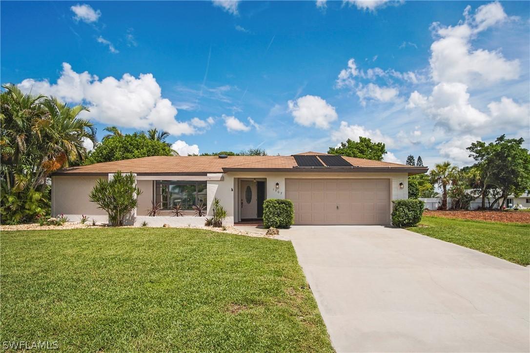 1307 SE 35th Ter., Cape Coral, FL 33904