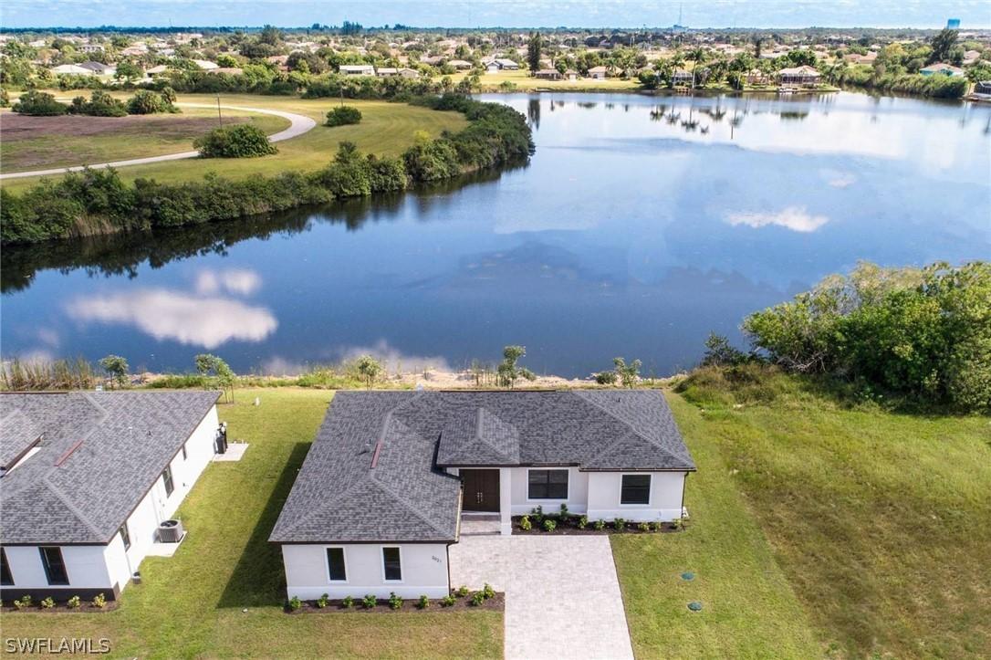 2021 NE 10th Pl., Cape Coral, FL 33909