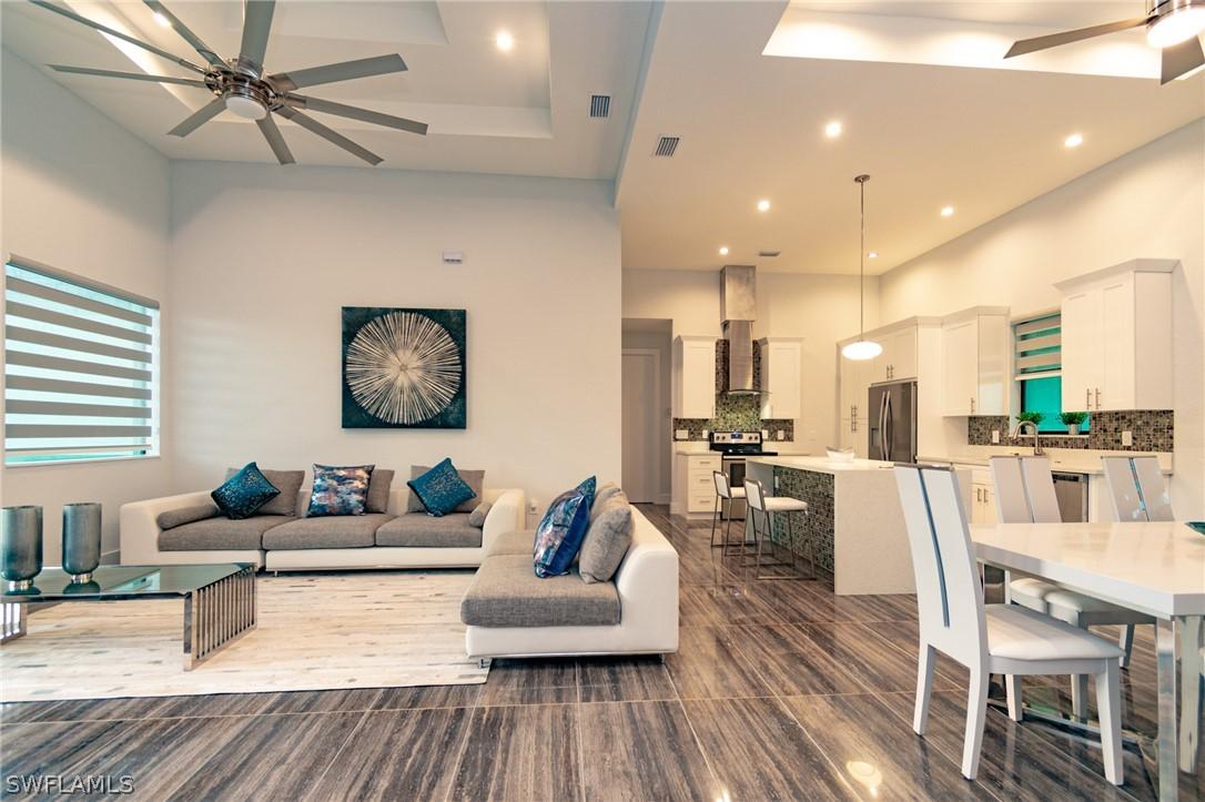 906 NW 38th Ave., Cape Coral, FL 33993