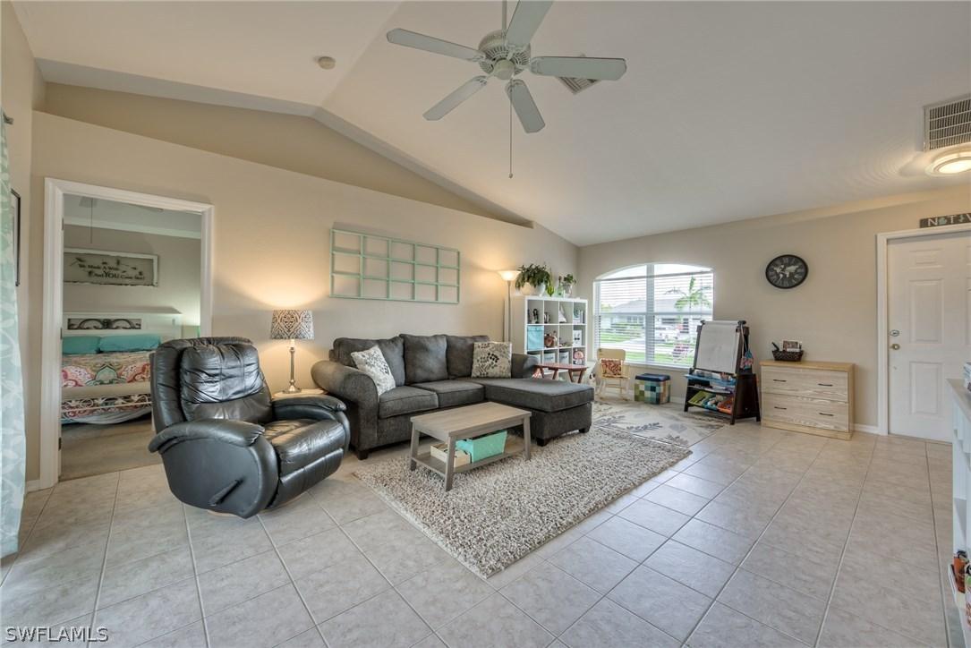 1148 SW 41st St., Cape Coral, FL 33914
