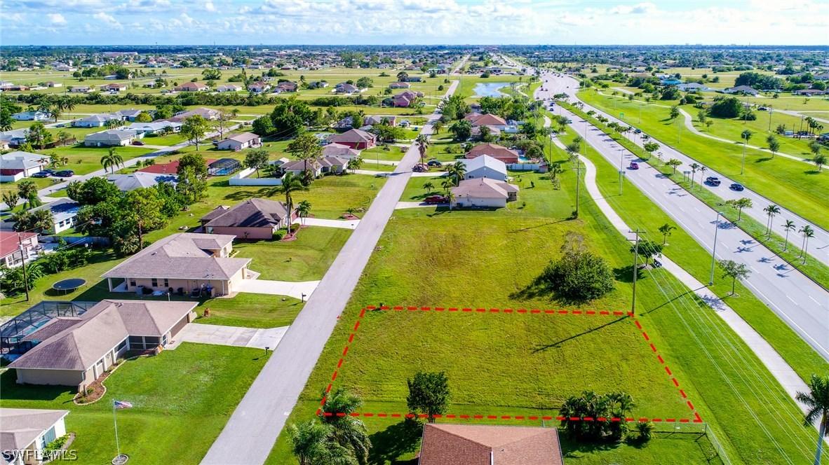 1910 NE 16th Pl., Cape Coral, FL 33909