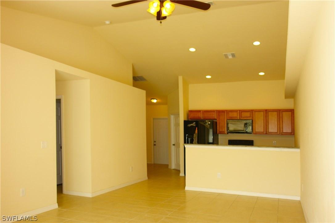 605 SE 6th Ter., Cape Coral, FL 33990