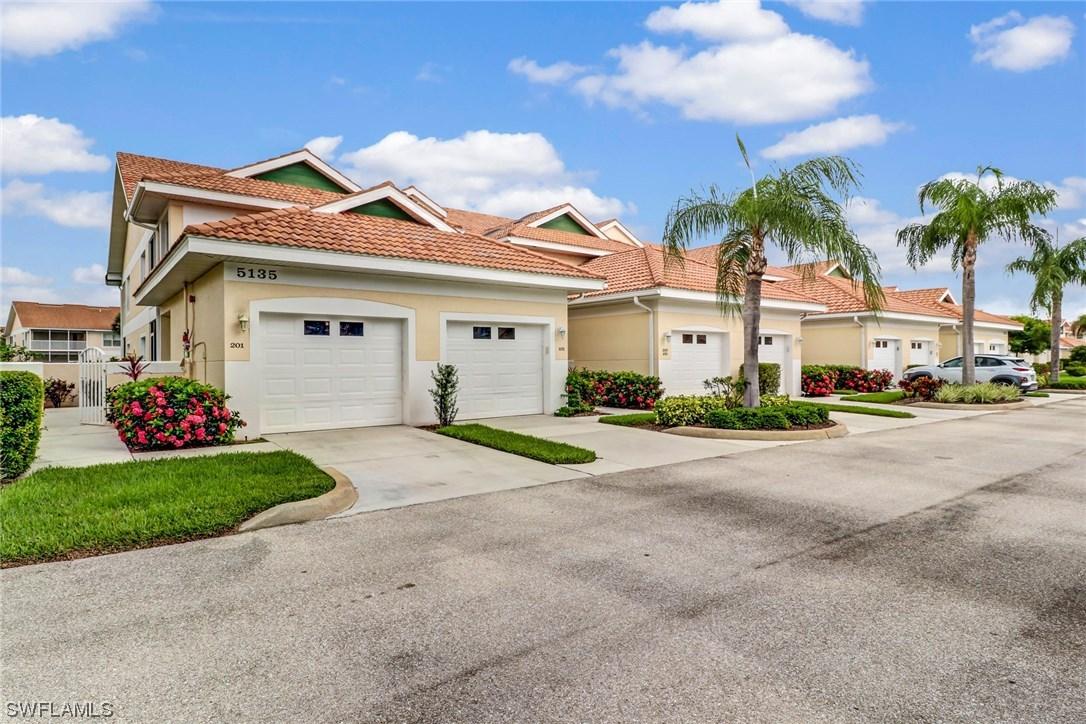 5135 Cobble Creek Ct. #F-201, Naples, FL 34110