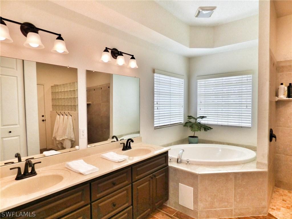 2008 NW 17th St., Cape Coral, FL 33993