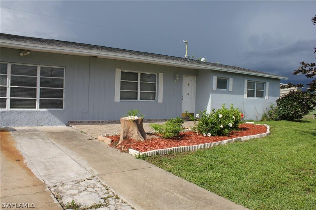 103 Davis Rd., Lehigh Acres, FL 33936