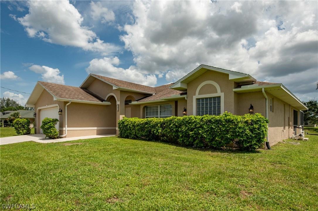 1014 SW 12th Ter., Cape Coral, FL 33991