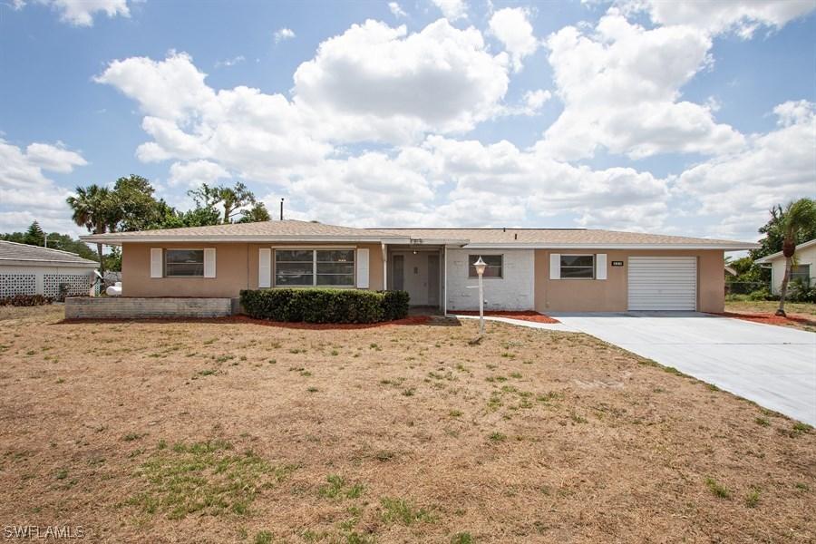 318 Hollywood St., Lehigh Acres, FL 33936