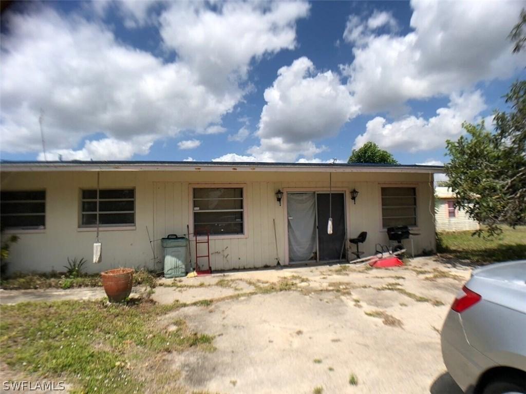 1601 Lee Ave., Lehigh Acres, FL 33972
